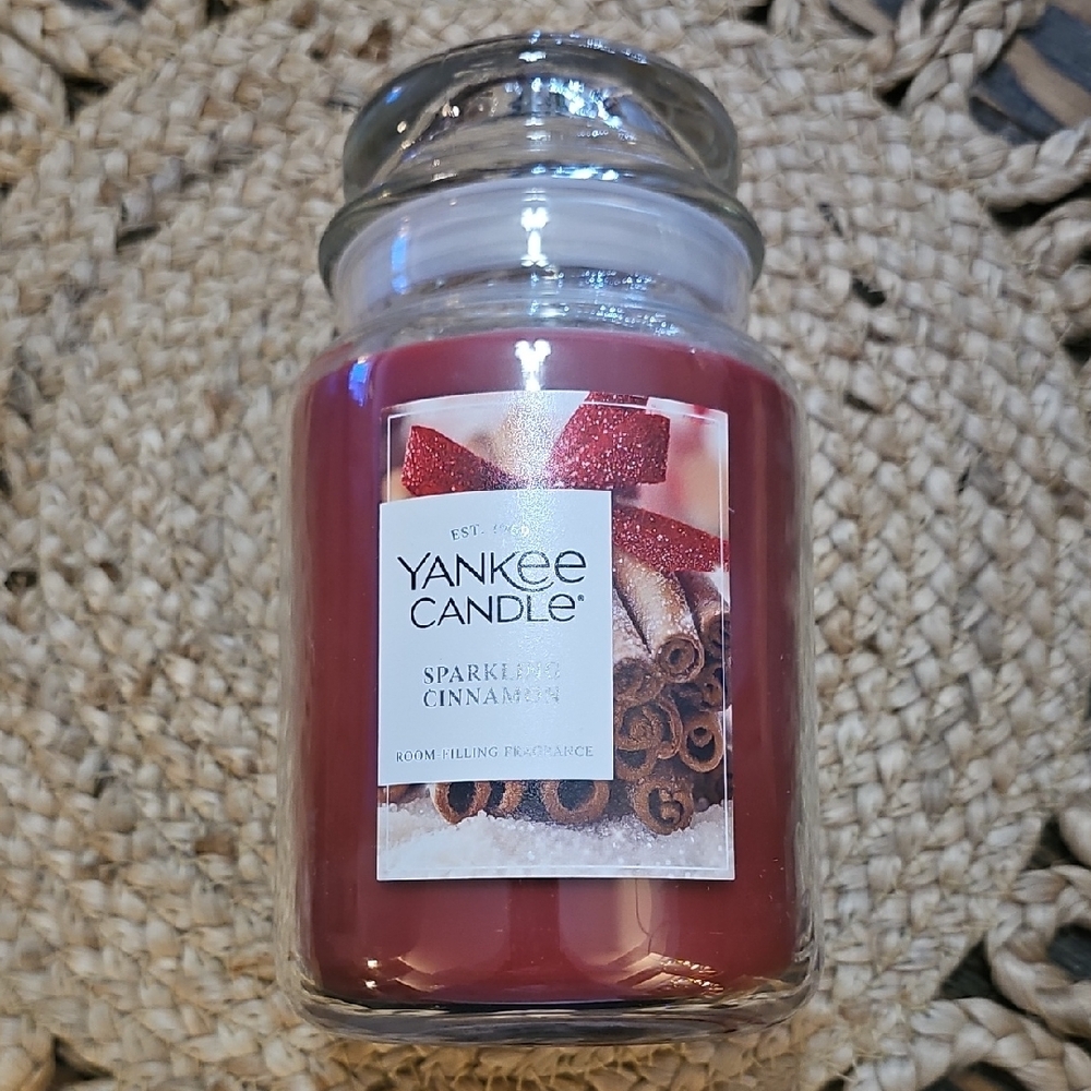 Yankee Candle Sparkling Cinnamon Red Jar